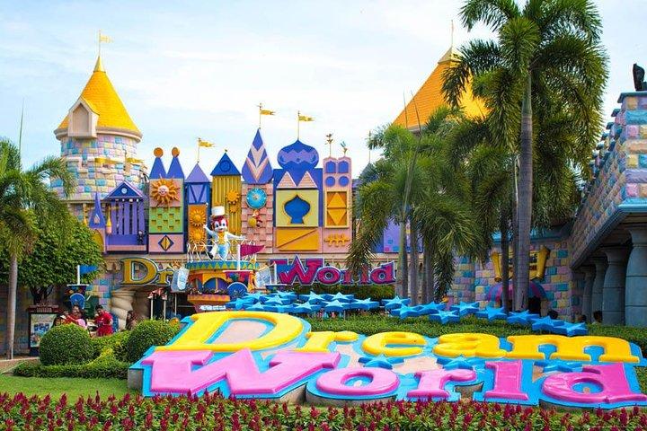 Dream World Theme Park "Super Visa" with Return Transfer & Lunch
