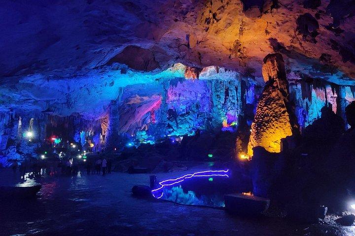 Half-Day Guilin City Tour: Reed Flute Cave and Elephant hill and Tea Plantation