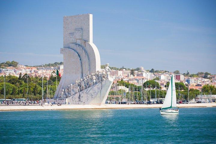 Lisbon Private Shore Excursion: City Tour by Minivan Including Food and Wine Tastings