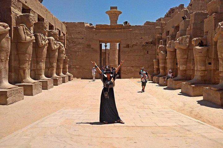 Private Day Tour To Luxor From Marsa alam by private coach.special day