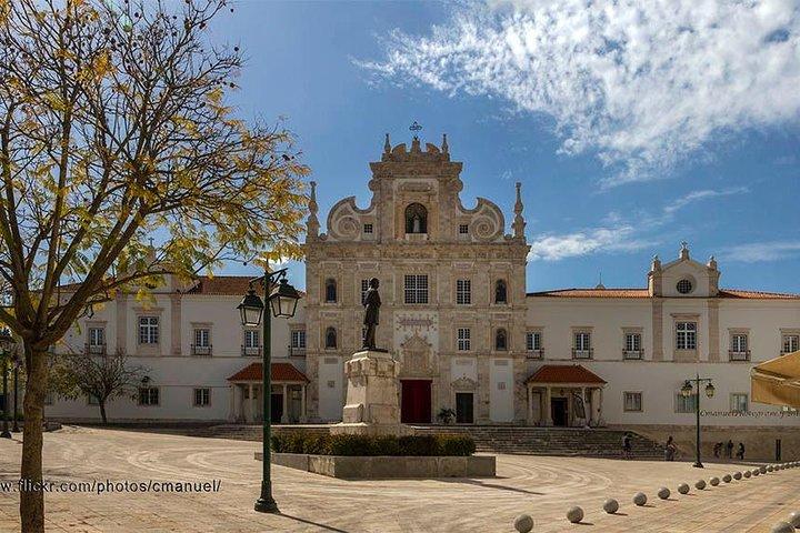 Tour/transfer Lisbon Porto or Porto Lisbon with 3 stops
