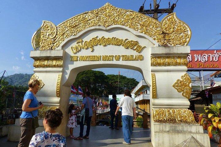 Ancient City Tour from Chiang Rai with Golden Triangle and Royal Villa