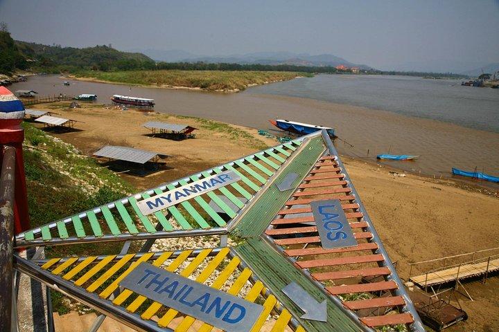 Ancient City Tour from Chiang Rai with Golden Triangle and Royal Villa