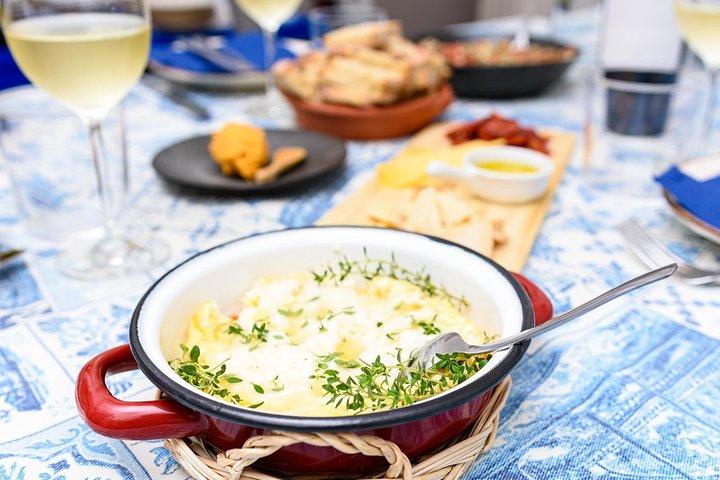 Authentic Portuguese Cooking Class and Dinner in a Lisbon Home