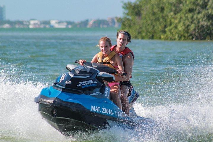 Jet Ski Rentals in Cancun: 60-Minute Option (Shared Jetski)