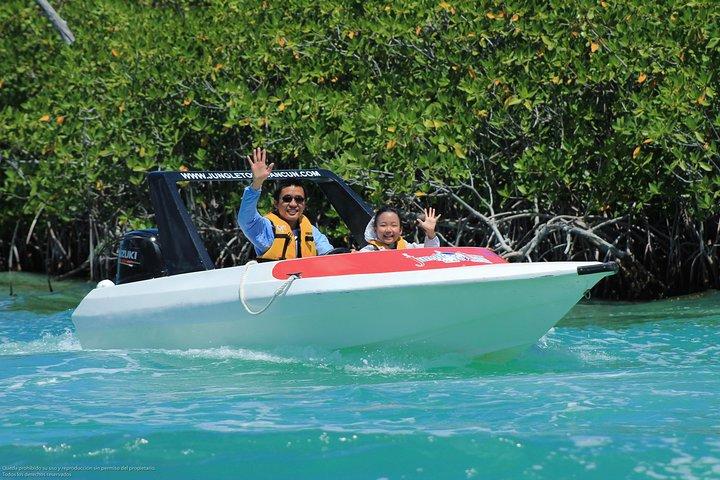 Cancun speedboat and snorkel tour: shared speedboat