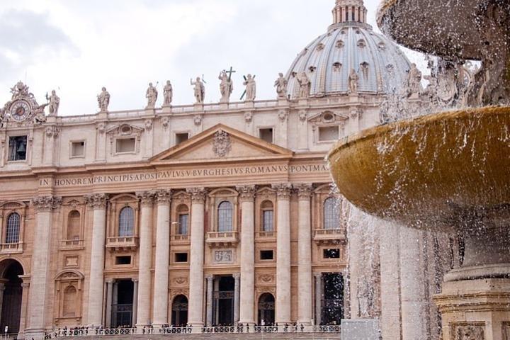 Colosseum, Vatican Museums and other spots 2 Days Private Tour