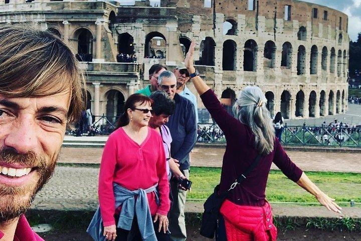 Rome Private Tour with Official Tour Guide for the Vatican Museum