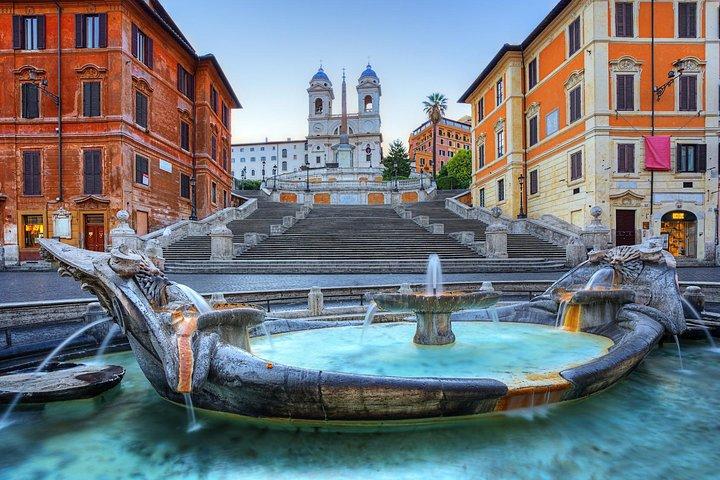 Rome Private Tour with Official Tour Guide for the Vatican Museum