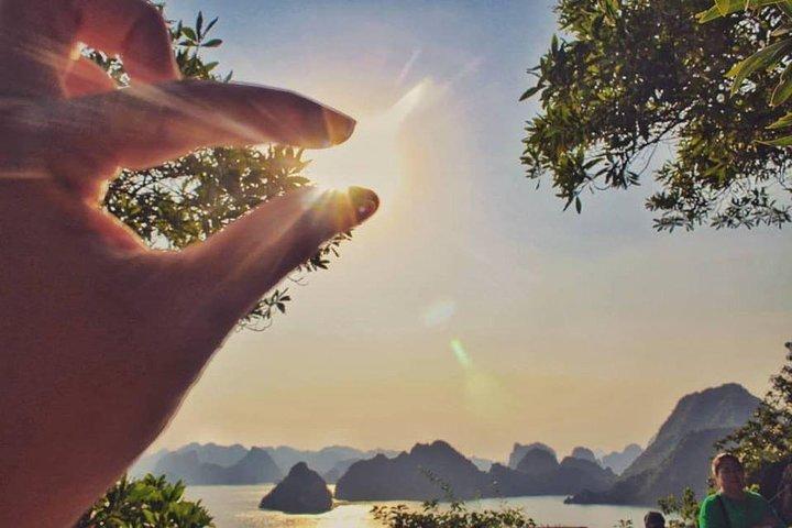Halong Bay Full Day with Kayaking, Hiking viewpoint, Cave - Deluxe To Luxury
