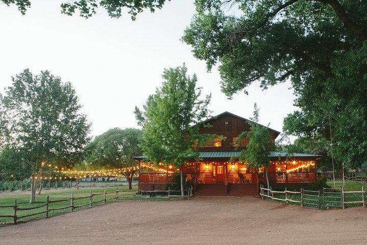 Verde Valley Wine Tour - 4 Vineyards, Limo Style Bus, Charcuterie