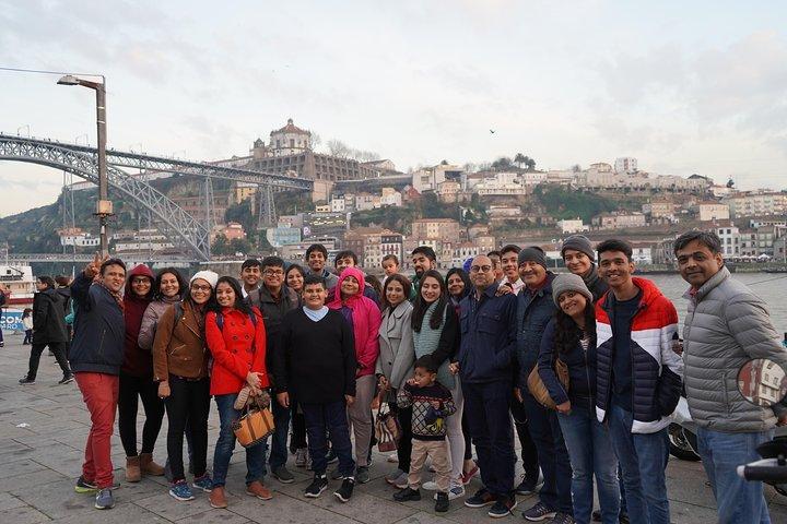 Lisbon to Porto Private Transfer: Custom Scenic Heritage Stops