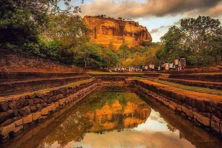 Village tour Sigiriya Rock, Pidurangala Rock and Dambulla temple