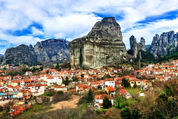 Meteora Monasteries Private Daytrip from Athens
