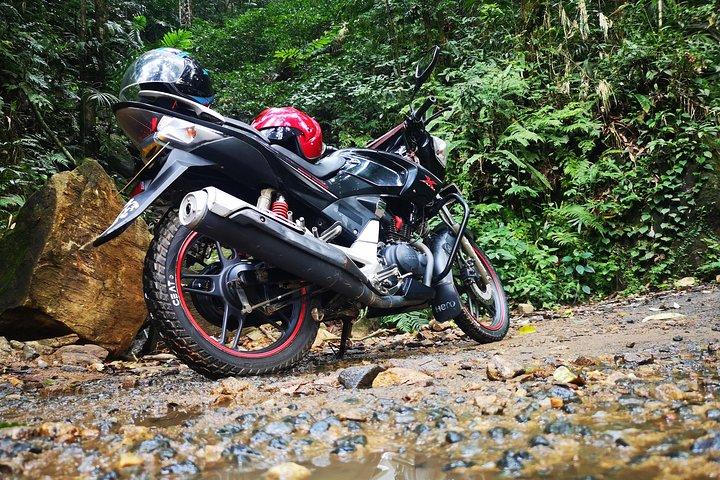 Solo Male/Female Motorcycle Tour around Galle & Galle Dutch Fort