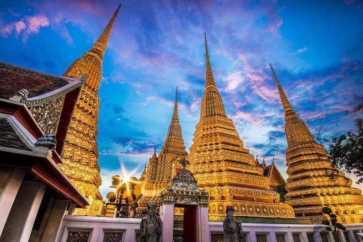 Bangkok Night Lights Tuk Tuk Tour: Temples & City Highlights