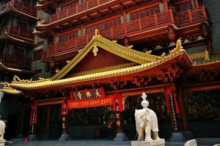 Private flexible Guangzhou City Sightseeing Tour with Dim-Sum Tasting