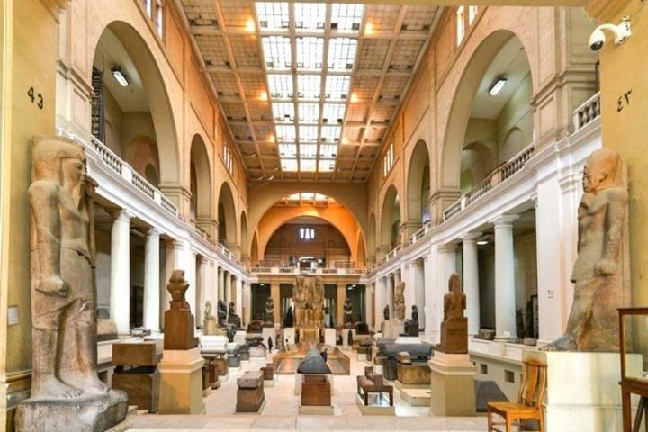Tour to Pyramids of Giza, The Museum of Egyptian Antiquities and Cairo Citadel