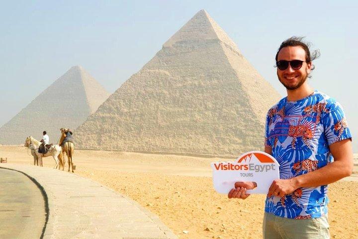 Private Tour at Pyramids & Sphinx & Egyptian Museum.