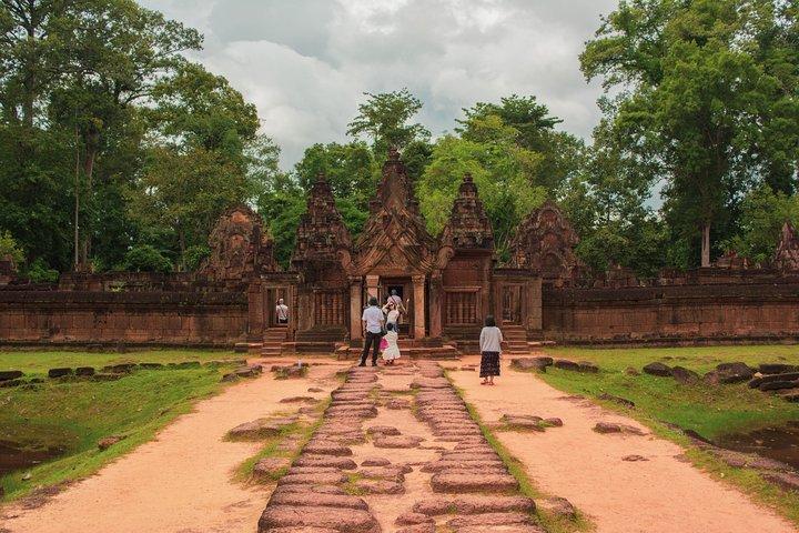Banteay Srei & The Grand Circuit Tour