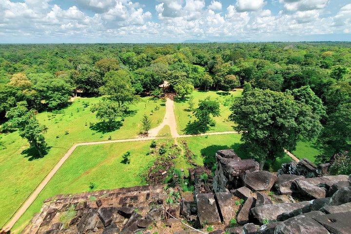 Koh Ker & Beng Mealea Tour