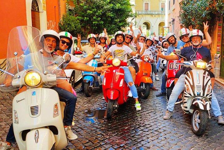 Rome Vespa Small Group Sightseeing Tour, 3 Hour Experience