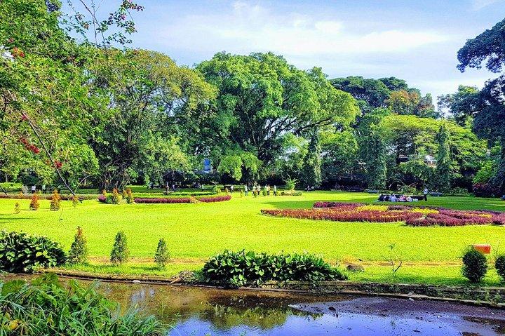 One Day Trip : Bogor Highland Waterfall Tour With Lunch