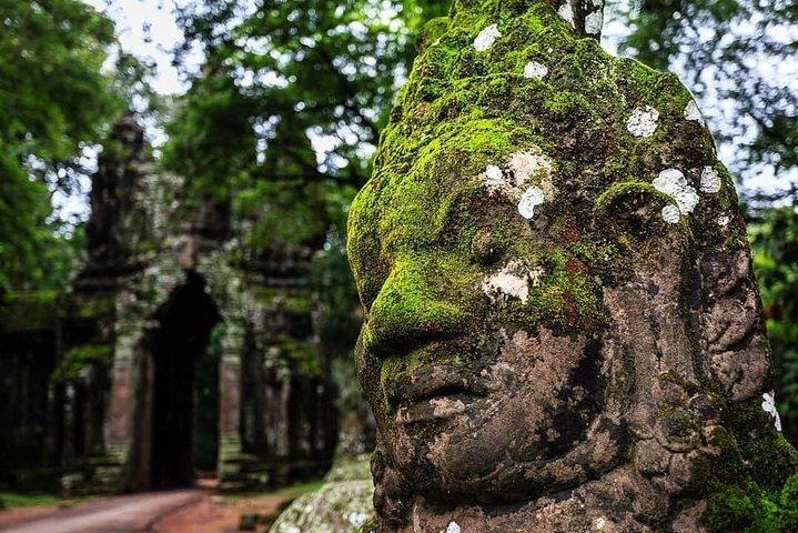 Exclusive Private Sunrise Tour of Angkor Wat with Champagne Breakfast