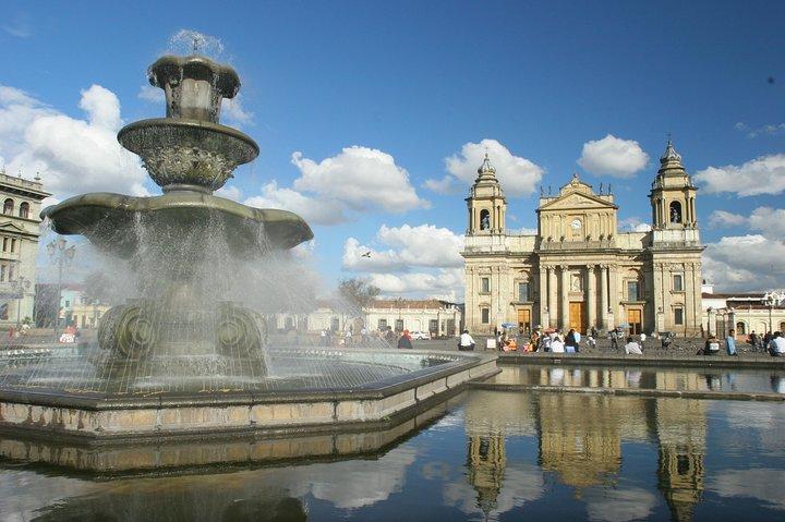 Guatemala city Walking Tour and public bus