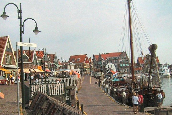 Discover the Dutch countryside & windmills with a private guide