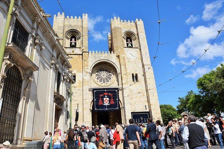 Private Transfer inside Lisbon(3pax)
