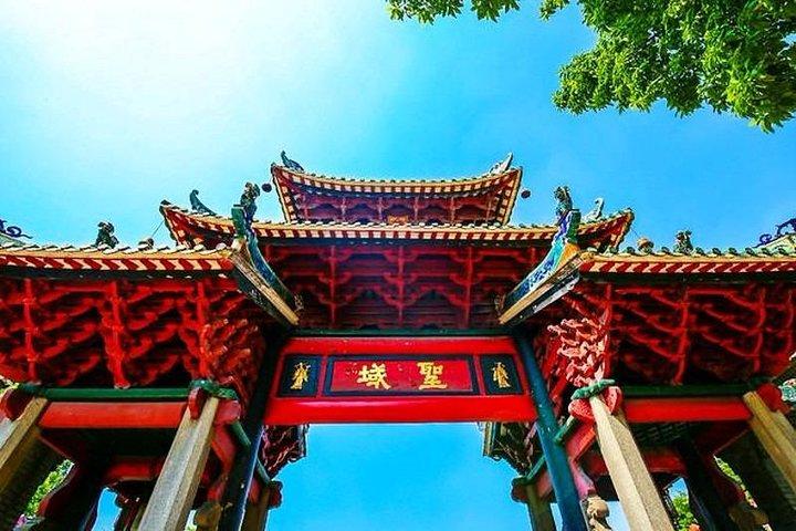 Private Day Tour to FoShan :Bruce Lee's hometown from Guangzhou