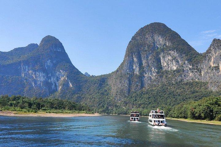Full-Day Guilin Li-River Cruise with 3 star boat and Four Lake Night Cruise Tour