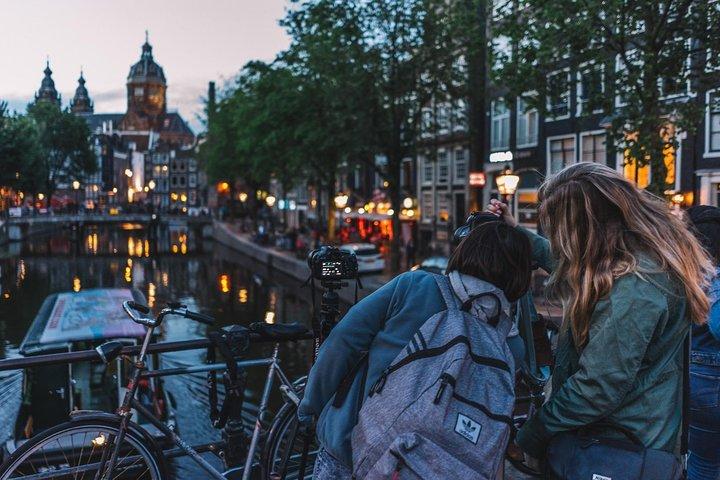 Amsterdam Night Photography Workshop with a Professional