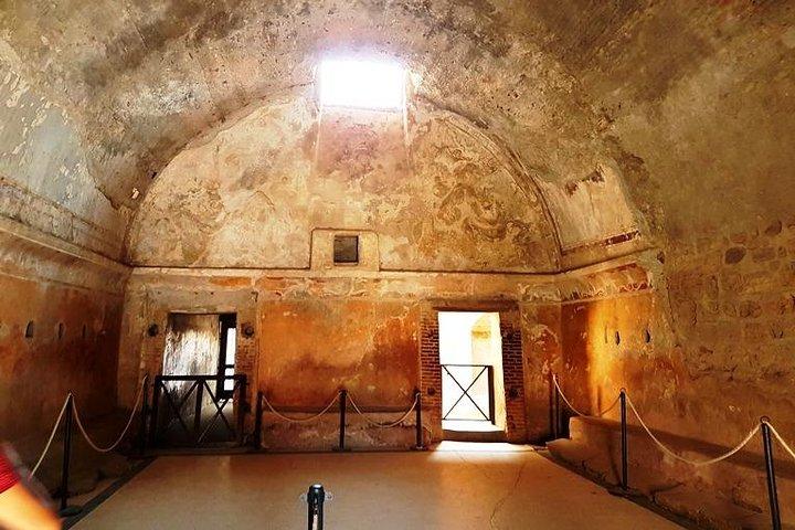Private Pompeii & Herculaneum Guided Tour With An English-Speaking Archaeologist