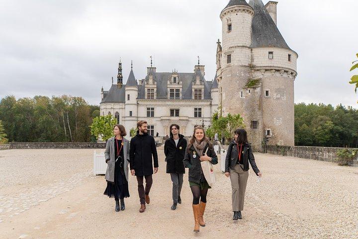 Loire Valley Day Trip with 3 Castles with Chambord and Chenonceau