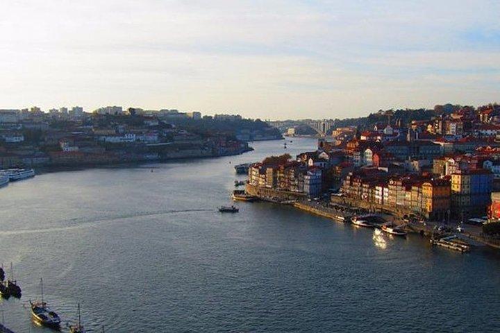 Discovery Portugal South to North - 6 days private tour all included.