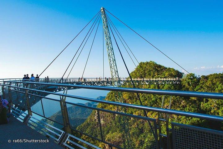 Langkawi Tour with SkyBridgewalk,Langkawi Cable Car,Oriental Village pass