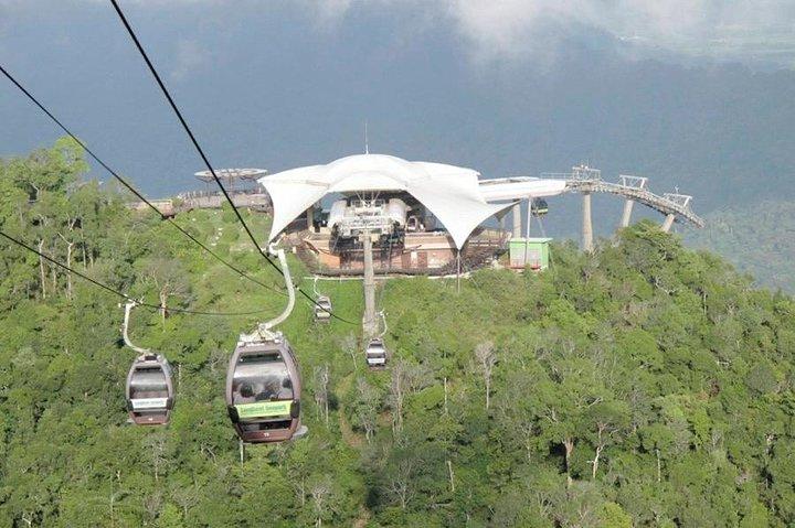 Langkawi Tour with SkyBridgewalk,Langkawi Cable Car,Oriental Village pass
