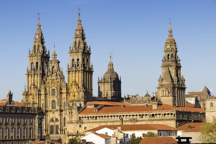 Santiago de Compostela & Valença do Minho - from Porto