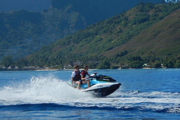 Jet-Ski Découverte 1H00 Jet Ski excursion to Moorea (Single or two-seater)