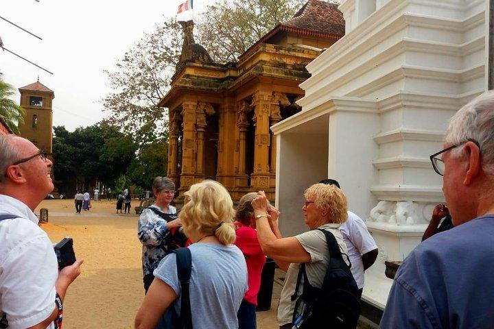 Airport Layover Colombo City tour