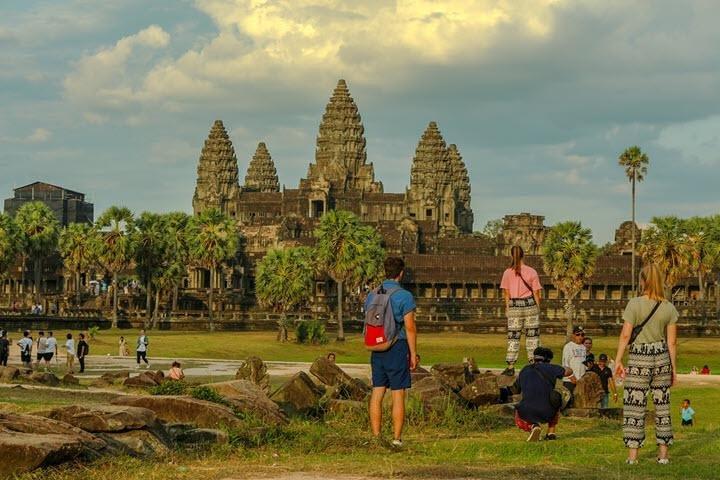 Siem Reap Temple to Temple Walking Tour