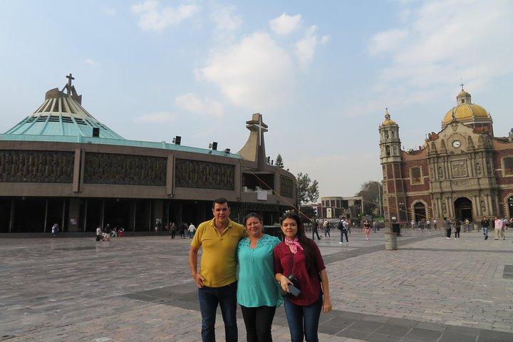 Teotihuacan and Basilica Tour: Tickets, Tequila and Crafts