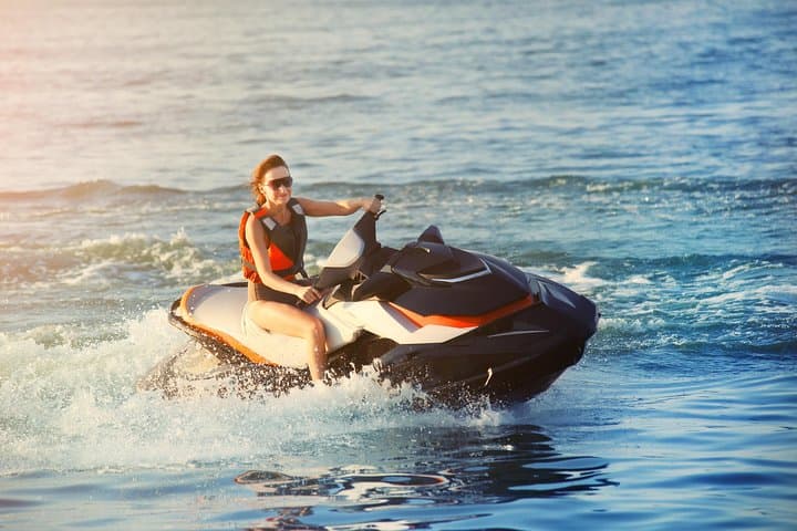 Dubai : Jet Ski Ride to Burj Khalifa & Burj Al Arab with Juice