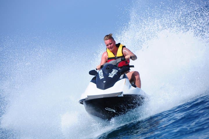 Dubai : Jet Ski Ride to Burj Khalifa & Burj Al Arab with Juice