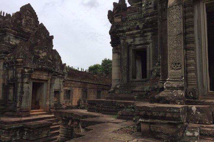 Private One Day Tour to Kulen Mountain, Banteay Srei and Banteay Samre