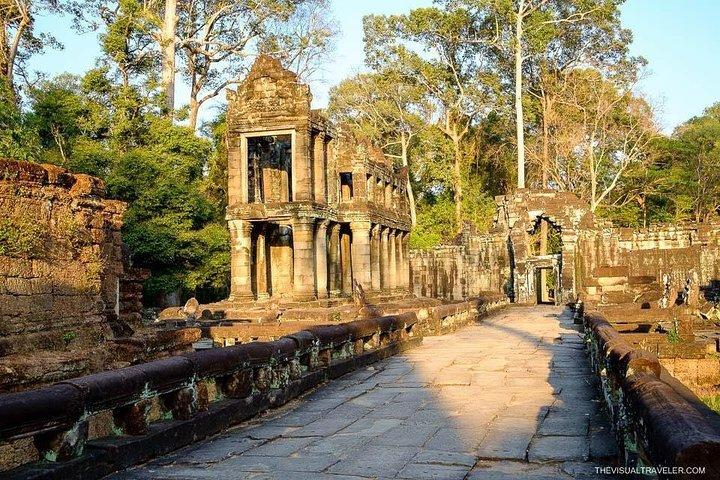 Full Day Private Big Circle of Angkor Archaeological