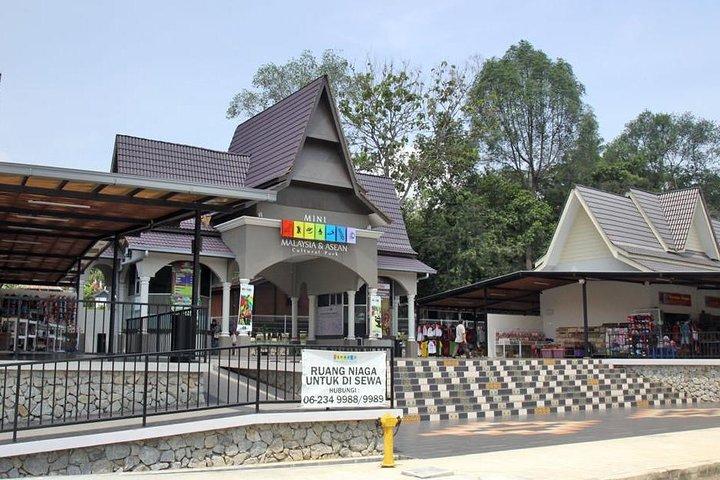 Malacca HISTORIC & HERITAGE Day Trip From Kuala Lumpur