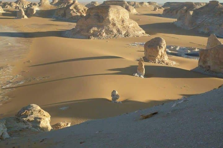 2-Day White Desert & Bahariya Oasis Camping Tour from Cairo